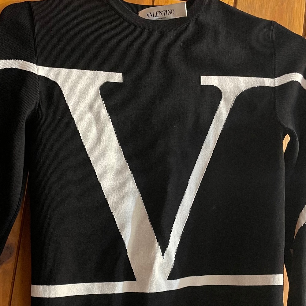 Women‘a Valentino Shirt